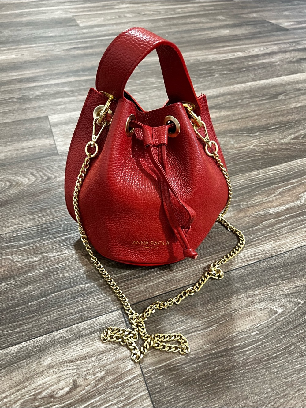ANNA PAOLA Made in Italy Red Leather Bucket Crossbody Bag with Gold Chain